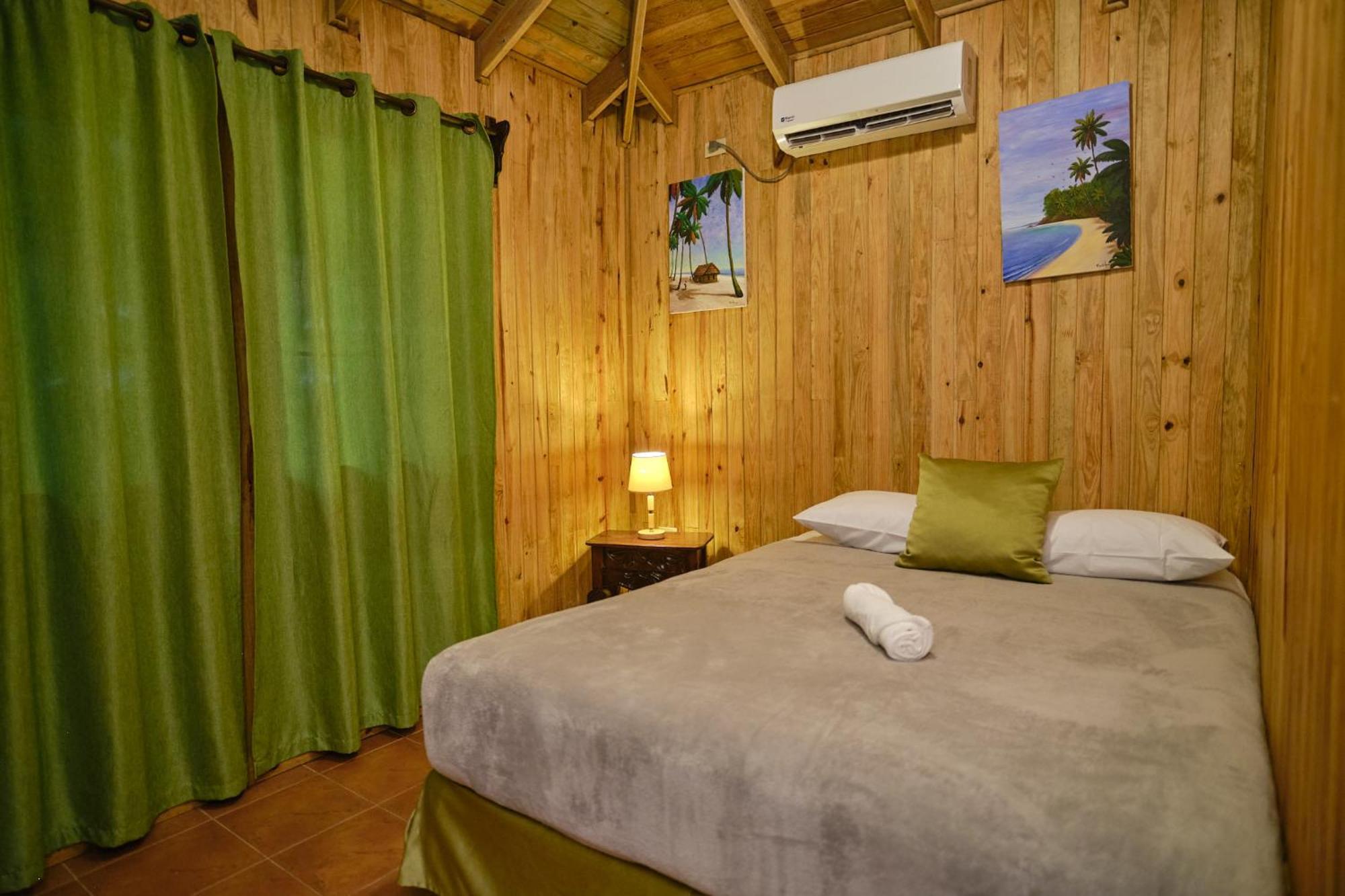 Hotel Playa Caribe เตลา ภายนอก รูปภาพ